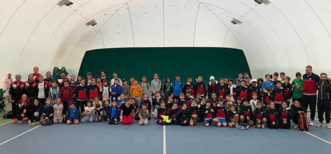 Romagna e Marche unite nel segno del tennis e dell’amicizia: 100 bambini e ragazzi invadono i campi del Ct di Morciano di Romagna: “Un’opportunità per il nostro territorio”