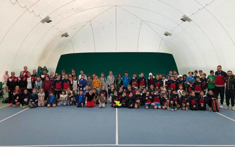 Romagna e Marche unite nel segno del tennis e dell’amicizia: 100 bambini e ragazzi invadono i campi del Ct di Morciano di Romagna: “Un’opportunità per il nostro territorio”