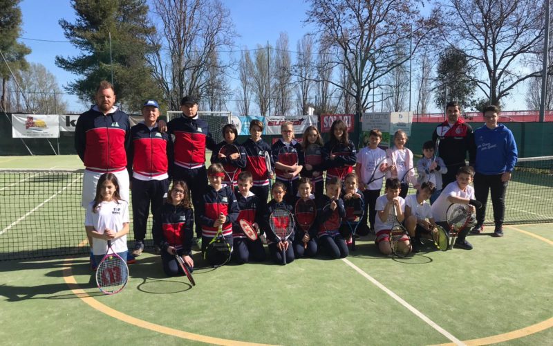 Banco di prova importante per le racchette del Circolo Tennis di Morciano: disputate le amichevoli sui campi del Ct Sant’Orso di Fano sotto l’egida di ASI