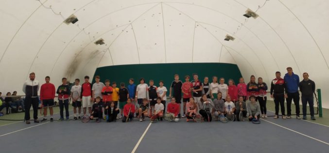 Novembre: tempo di amichevoli per le racchette del circolo tennis di Morciano di Romagna
