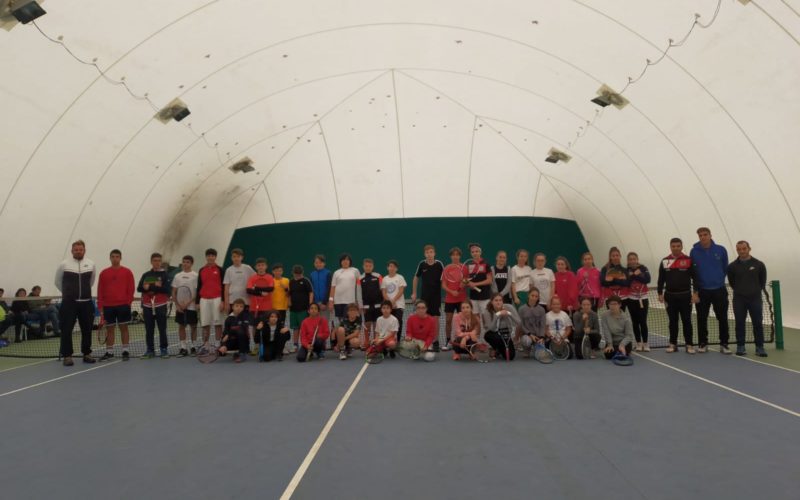 Novembre: tempo di amichevoli per le racchette del circolo tennis di Morciano di Romagna